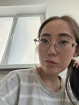 djuliwhite online show from 06-26-26, 12:42