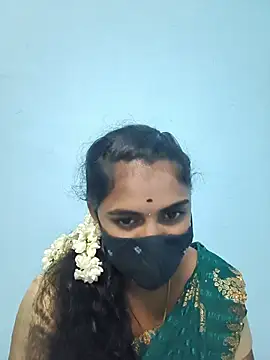 Snapshot of Megavarthinii chatting on 07-13-26, 04:43 Megavarthinii online show from 07-13-26, 04:43