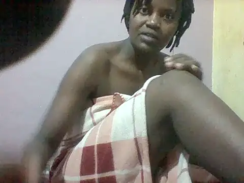 Snapshot of mislover chatting on 07-14-26, 06:35 mislover online show from 07-14-26, 06:35