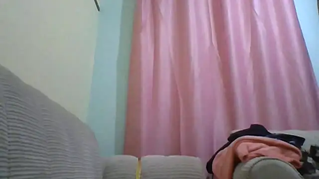 Snapshot of Savannah_Leex chatting on 07-11-26, 03:15 Savannah Leex online show from 07-11-26, 03:15