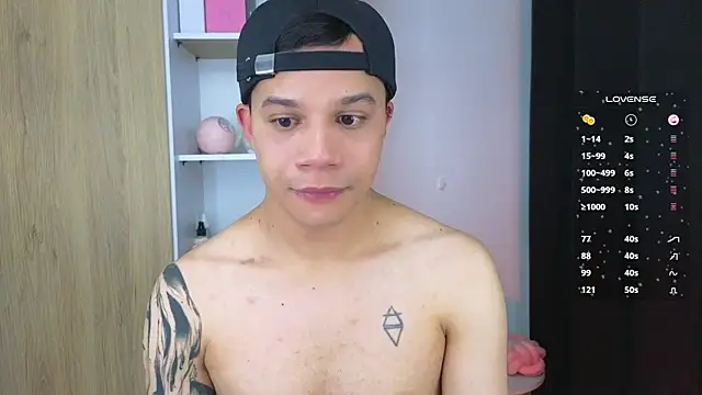 Snapshot of Im_Marco_ chatting on 06-24-26, 02:54 Im Marco online show from 06-24-26, 02:54