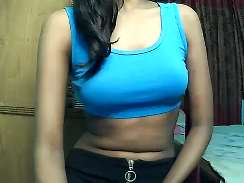 Snapshot of Siyaralove chatting on 06-30-26, 01:34 Siyaralove online show from 06-30-26, 01:34