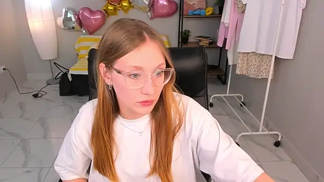 Elizabeth Hunt online show from 06-30-26, 08:48