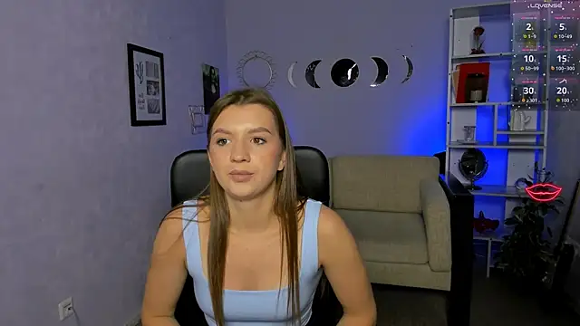 Snapshot of bloom_night chatting on 07-17-26, 11:17 bloom night online show from 07-17-26, 11:17