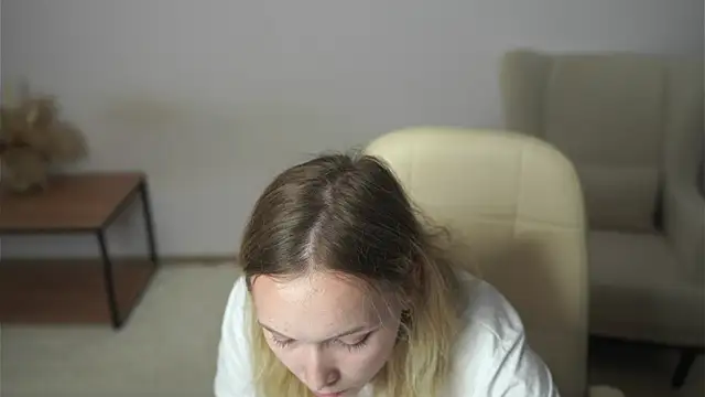 Snapshot of OraliaRokusek chatting on 07-06-26, 01:41 OraliaRokusek online show from 07-06-26, 01:41