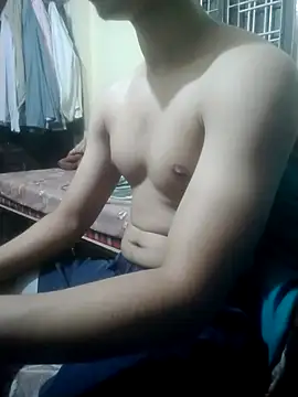 Snapshot of MusclesDream70 chatting on 07-05-26, 10:17 MusclesDream70 online show from 07-05-26, 10:17