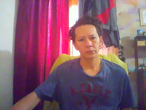 Snapshot of rondmon chatting on 11-04-25, 12:15 rondmon online show from 11-04-25, 12:15