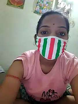 Snapshot of HOT_hanyi chatting on 07-04-26, 06:52 HOT hanyi online show from 07-04-26, 06:52
