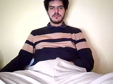 Snapshot of Hectorssuarez chatting on 07-14-26, 02:23 Hectorssuarez online show from 07-14-26, 02:23