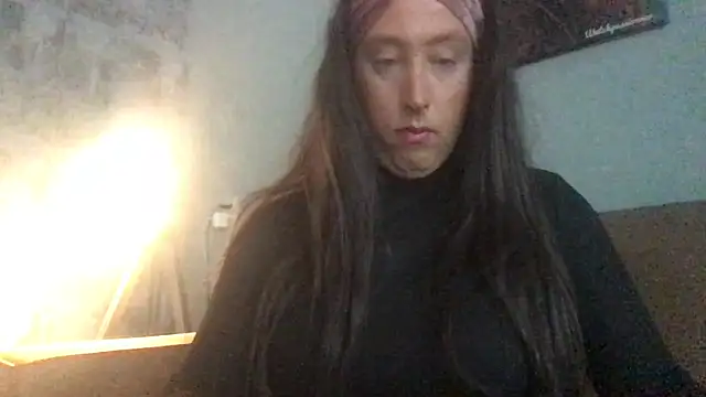 DaphneTS online show from 06-28-26, 06:47