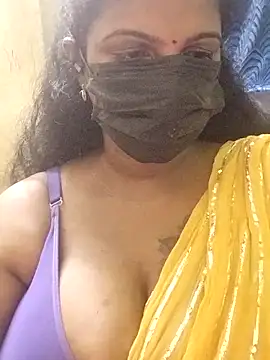 Snapshot of Poojitha-Queen chatting on 06-29-26, 06:30 Poojitha-Queen online show from 06-29-26, 06:30