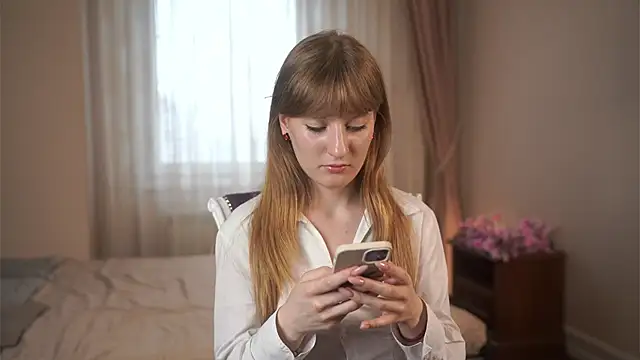 Snapshot of AprilChown chatting on 07-01-26, 01:13 AprilChown online show from 07-01-26, 01:13
