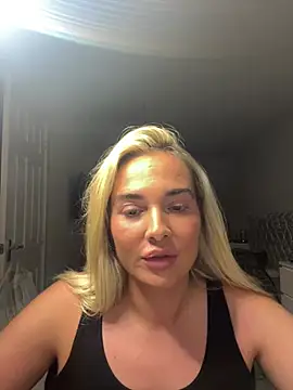 MarnieMilfxox online show from 07-07-26, 08:57