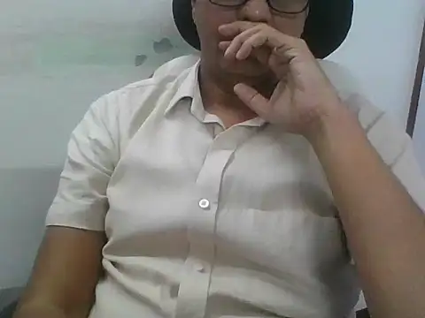 Snapshot of adiasianco chatting on 07-15-26, 07:13 adiasianco online show from 07-15-26, 07:13