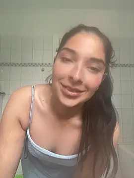Snapshot of Laura_nx chatting on 07-03-26, 11:49 Laura nx online show from 07-03-26, 11:49