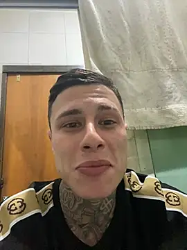 Snapshot of novin_tatuado02 chatting on 07-03-26, 04:19 novin tatuado02 online show from 07-03-26, 04:19