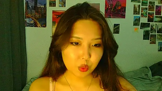 Snapshot of Kim_Ella chatting on 07-30-26, 06:40 Kim Ella online show from 07-30-26, 06:40
