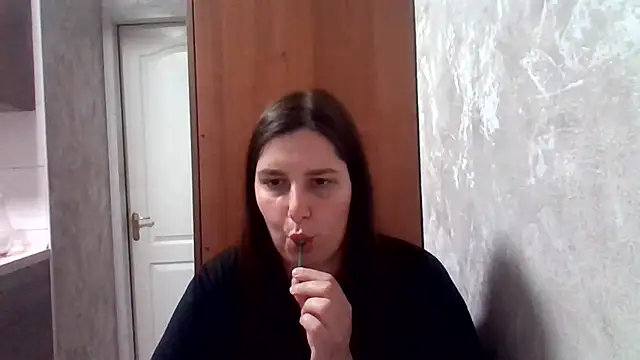 Snapshot of Emi-liaa chatting on 07-09-26, 09:08 Emi-liaa online show from 07-09-26, 09:08