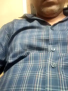 Snapshot of yourhotdudes chatting on 07-09-26, 01:26 yourhotdudes online show from 07-09-26, 01:26