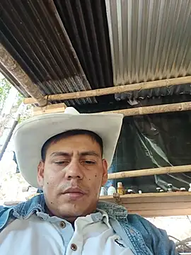 Snapshot of km1520 chatting on 08-01-26, 03:55 km1520 online show from 08-01-26, 03:55