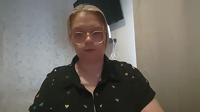 Snapshot of Sinful-Hope chatting on 07-15-26, 12:10 Sinful-Hope online show from 07-15-26, 12:10