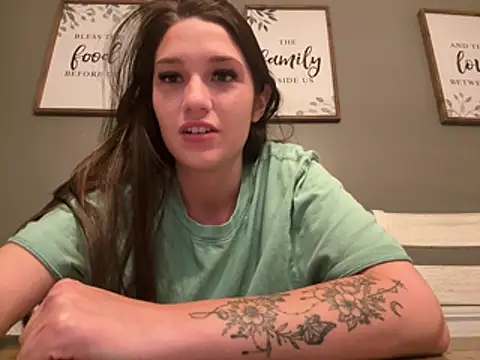 prettygirll00 online show from 07-07-26, 01:41