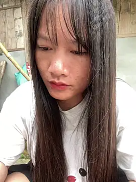 Snapshot of Zully- chatting on 07-16-26, 11:33 Zully- online show from 07-16-26, 11:33