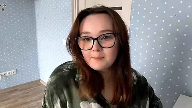 Snapshot of Bella_herecute chatting on 07-08-26, 12:53 Bella herecute online show from 07-08-26, 12:53
