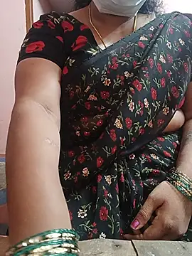Snapshot of tamil_queen_29 chatting on 07-15-26, 05:29 tamil queen 29 online show from 07-15-26, 05:29