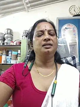 Snapshot of amudha143 chatting on 07-09-26, 06:50 amudha143 online show from 07-09-26, 06:50