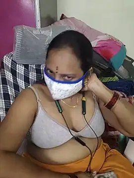 Snapshot of amudha143 chatting on 07-13-26, 06:33 amudha143 online show from 07-13-26, 06:33