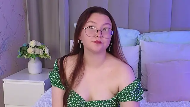 Snapshot of SophiaaBelle chatting on 07-09-26, 03:32 SophiaaBelle online show from 07-09-26, 03:32