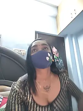 Snapshot of Dhaarani-cam chatting on 07-15-26, 04:07 Dhaarani-cam online show from 07-15-26, 04:07