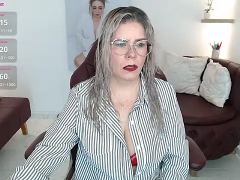 Snapshot of leylamia chatting on 07-09-26, 01:37 leylamia online show from 07-09-26, 01:37