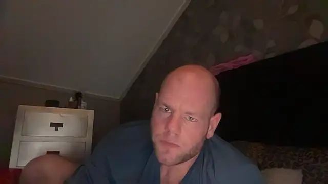 Snapshot of mrpleasure90 chatting on 07-09-26, 07:40 mrpleasure90 online show from 07-09-26, 07:40