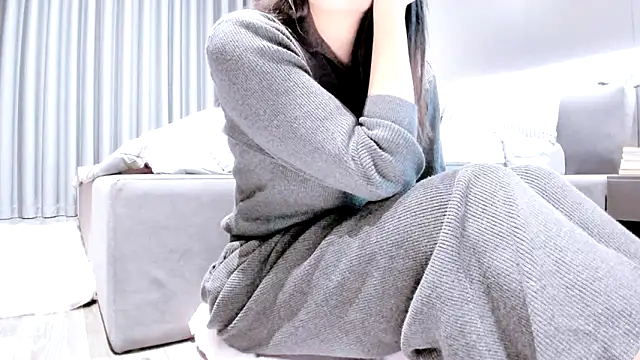 Snapshot of SungkyunnKwan chatting on 02-12-25, 11:18 SungkyunnKwan online show from 02-12-25, 11:18