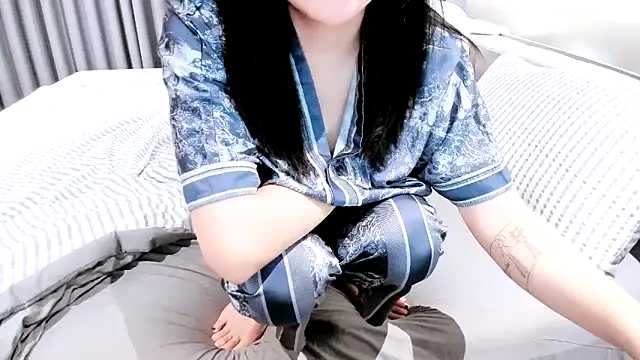 Snapshot of SungkyunnKwan chatting on 02-18-25, 03:10 SungkyunnKwan online show from 02-18-25, 03:10