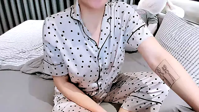 Snapshot of SungkyunnKwan chatting on 02-21-25, 03:21 SungkyunnKwan online show from 02-21-25, 03:21