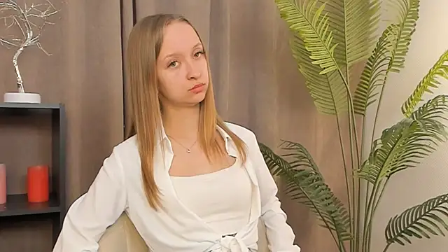 Snapshot of PearleChristopher chatting on 07-14-26, 03:40 PearleChristopher online show from 07-14-26, 03:40