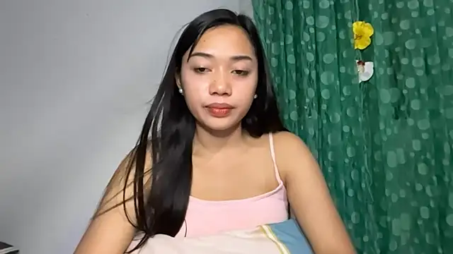 Snapshot of MickieCostlow chatting on 07-16-26, 09:48 MickieCostlow online show from 07-16-26, 09:48