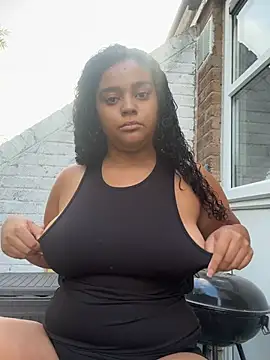 Snapshot of goldenevny chatting on 07-18-26, 06:45 goldenevny online show from 07-18-26, 06:45