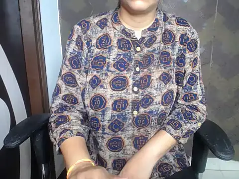 Snapshot of monika_singh10 chatting on 07-26-26, 05:48 monika singh10 online show from 07-26-26, 05:48