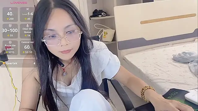 Snapshot of yishan-22 chatting on 07-14-26, 10:21 yishan-22 online show from 07-14-26, 10:21