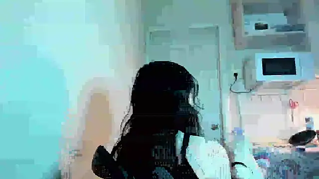Snapshot of Honey_Mollyy chatting on 07-15-26, 10:04 Honey Mollyy online show from 07-15-26, 10:04
