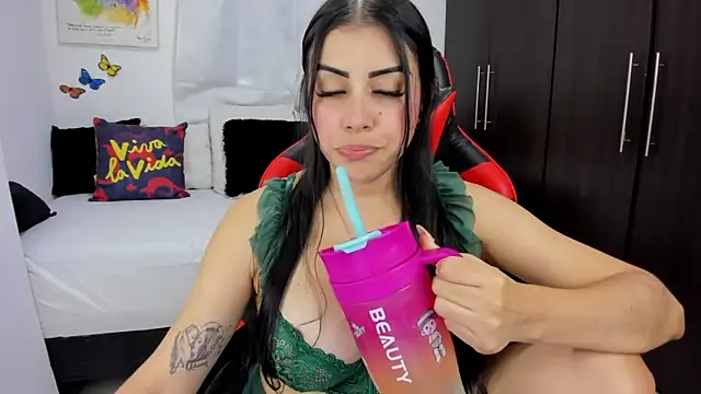 lucy007  online show from 03-04-25, 08:05