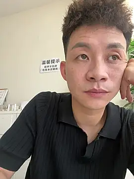 Snapshot of liqi_520 chatting on 07-19-26, 05:33 liqi 520 online show from 07-19-26, 05:33