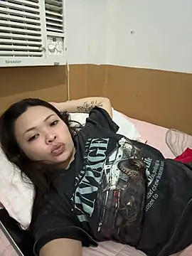 Snapshot of sweet_pinay143 chatting on 07-25-26, 10:13 sweet pinay143 online show from 07-25-26, 10:13