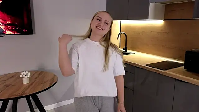 Snapshot of AnaaHunter chatting on 07-24-26, 04:16 AnaaHunter online show from 07-24-26, 04:16