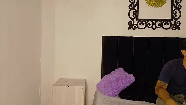Snapshot of Santhiago_Jonnes chatting on 07-15-26, 10:15 Santhiago Jonnes online show from 07-15-26, 10:15