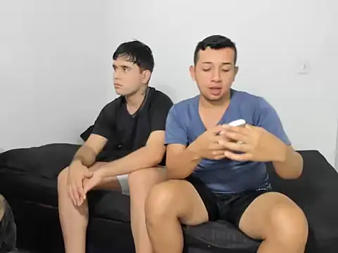 chicossexo02 online show from 08-01-26, 02:05